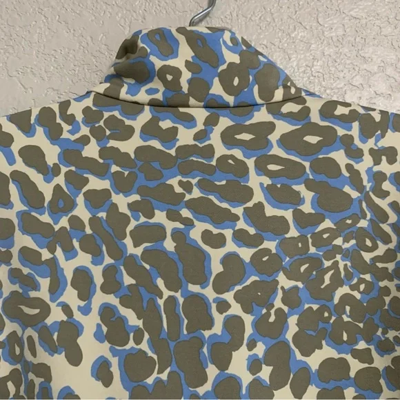 J McLaughlin Shirt Top Womens S Catalina Cloth Leopard Print Golf Tennis 1/4 Zip - Picture 11 of 16